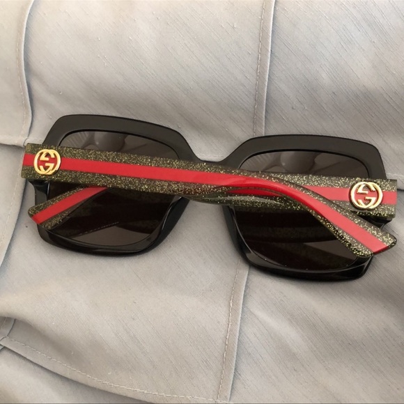 **SOLD**GUCCI Black Sunglasses - Picture 2 of 4